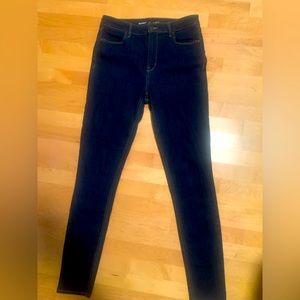 OLD NAVY women’s size 8 TALL super skinny jean